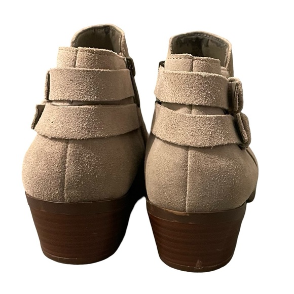 Sam Edelman Buckle Petal Booties in Tan Size 7.5 - Picture 5 of 9